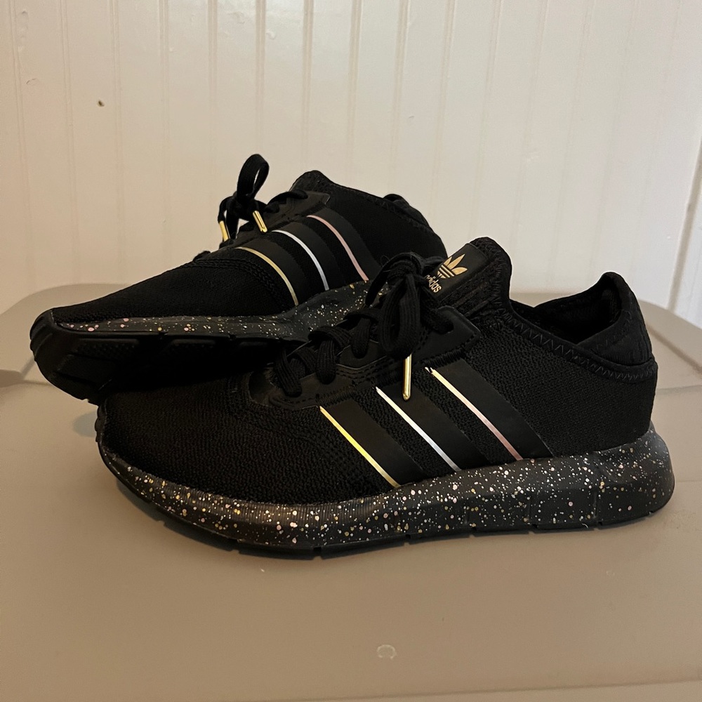 Brand new adidas swift run X